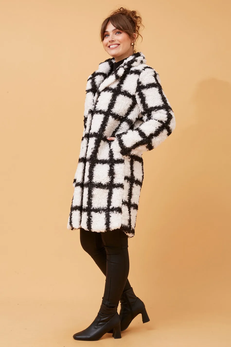 AUSTEN TEDDY CHECK COAT