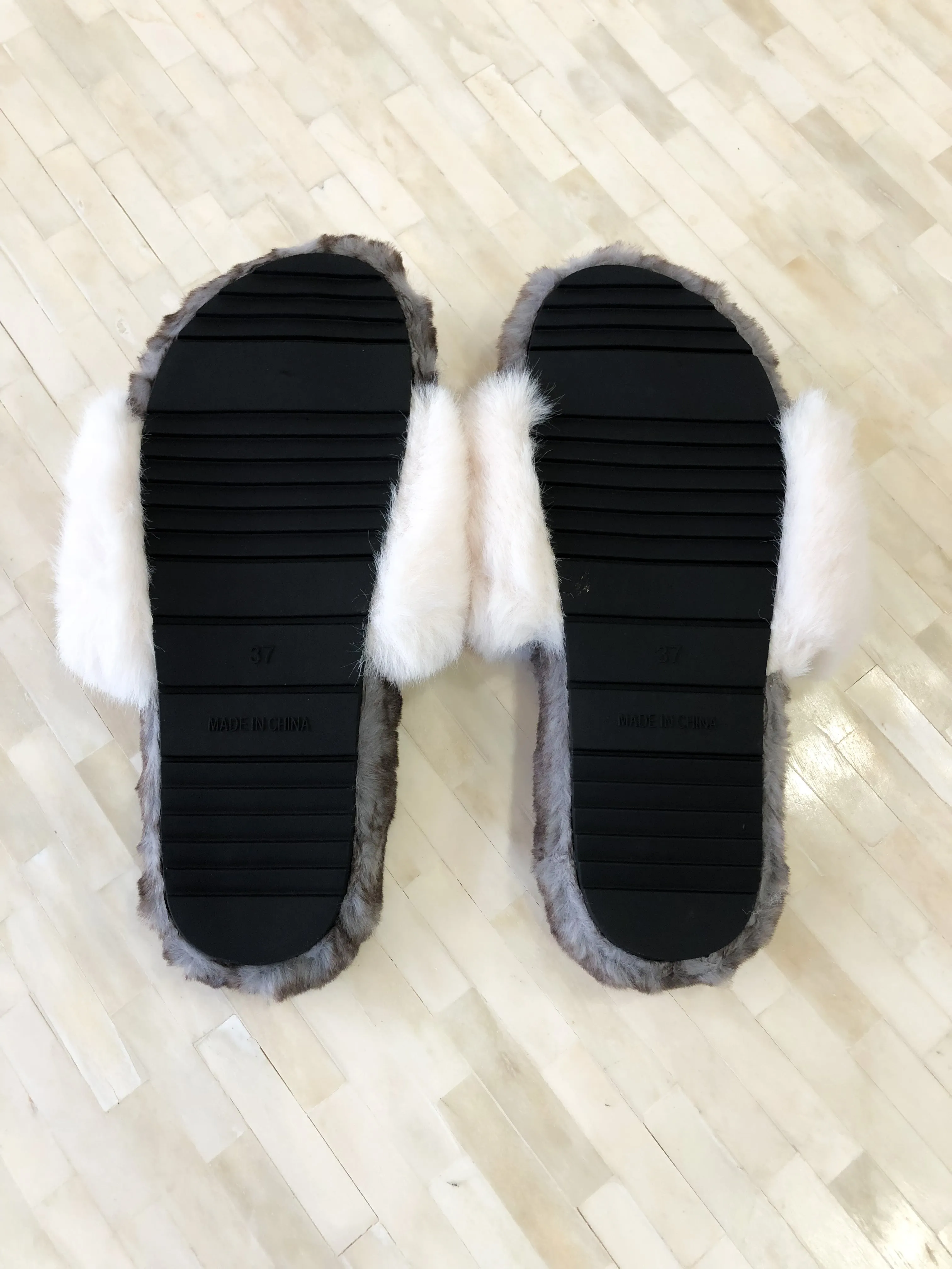 Feeling Cozy (not cross style) White Slippers