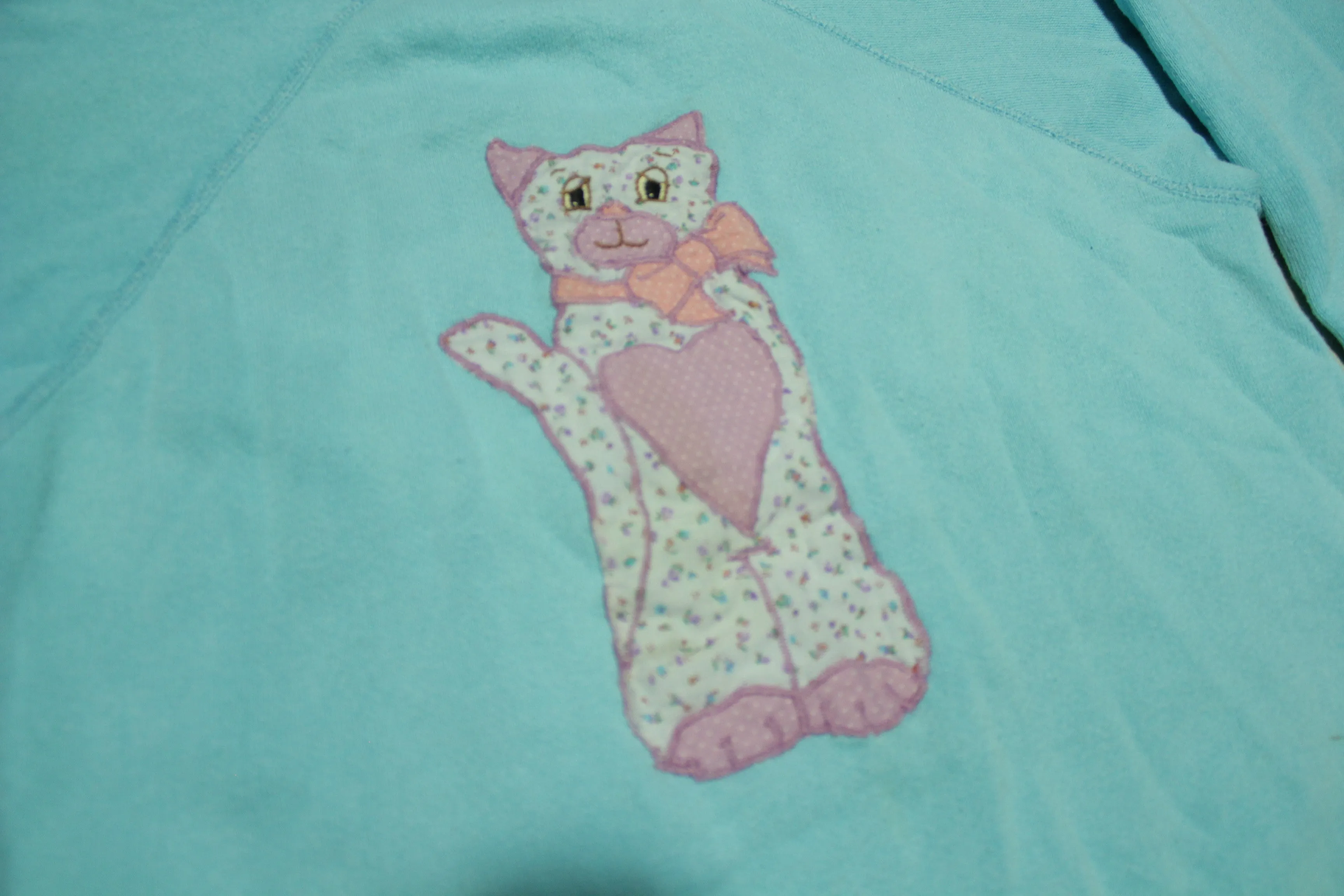 Grandmas Quilted Hand Sewn Cat Vintage 80's Crewneck Sweatshirt