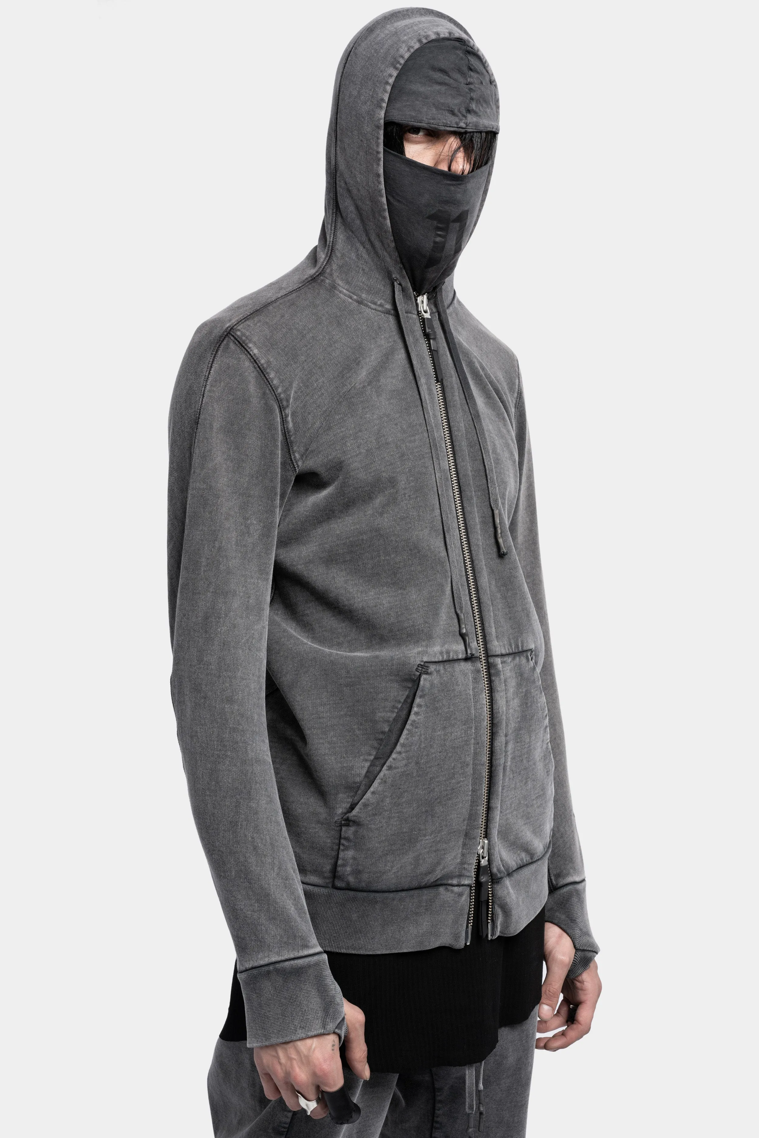 Z2B - Hooded zip up sweater